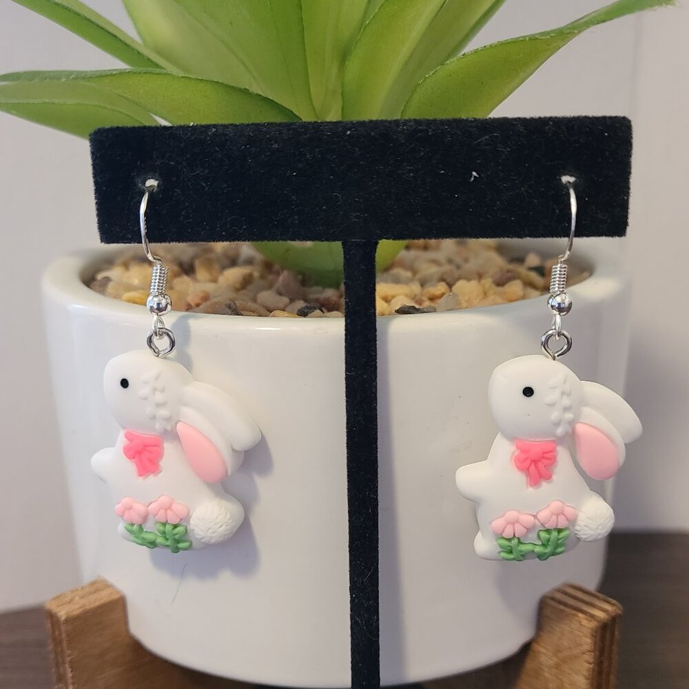 Handcrafted White Bunny Dangle Drop Earrings NEW Female Easter Event Holiday